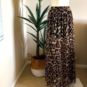 Maxi leopard print skirt. Sz S.